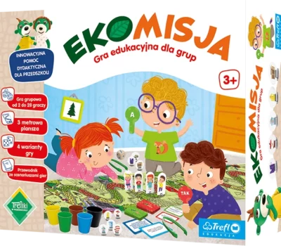 Zdjęcie okładki pudełka gry "Ekomisja". Na pierwszym planie siedzi siedzą na dywanie, przed nimi elementy gry.