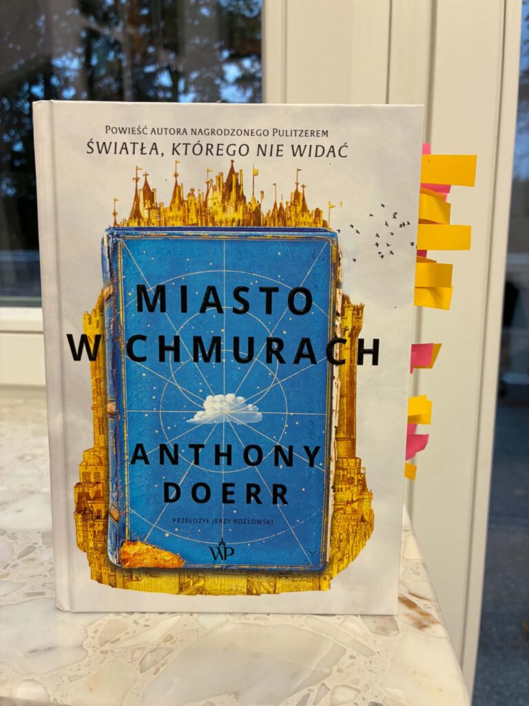 Zdjęcie okładki książki "Miasto w chmurach".